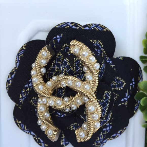 Vintage Authentic Chanel Brooch - Picture 3 of 4